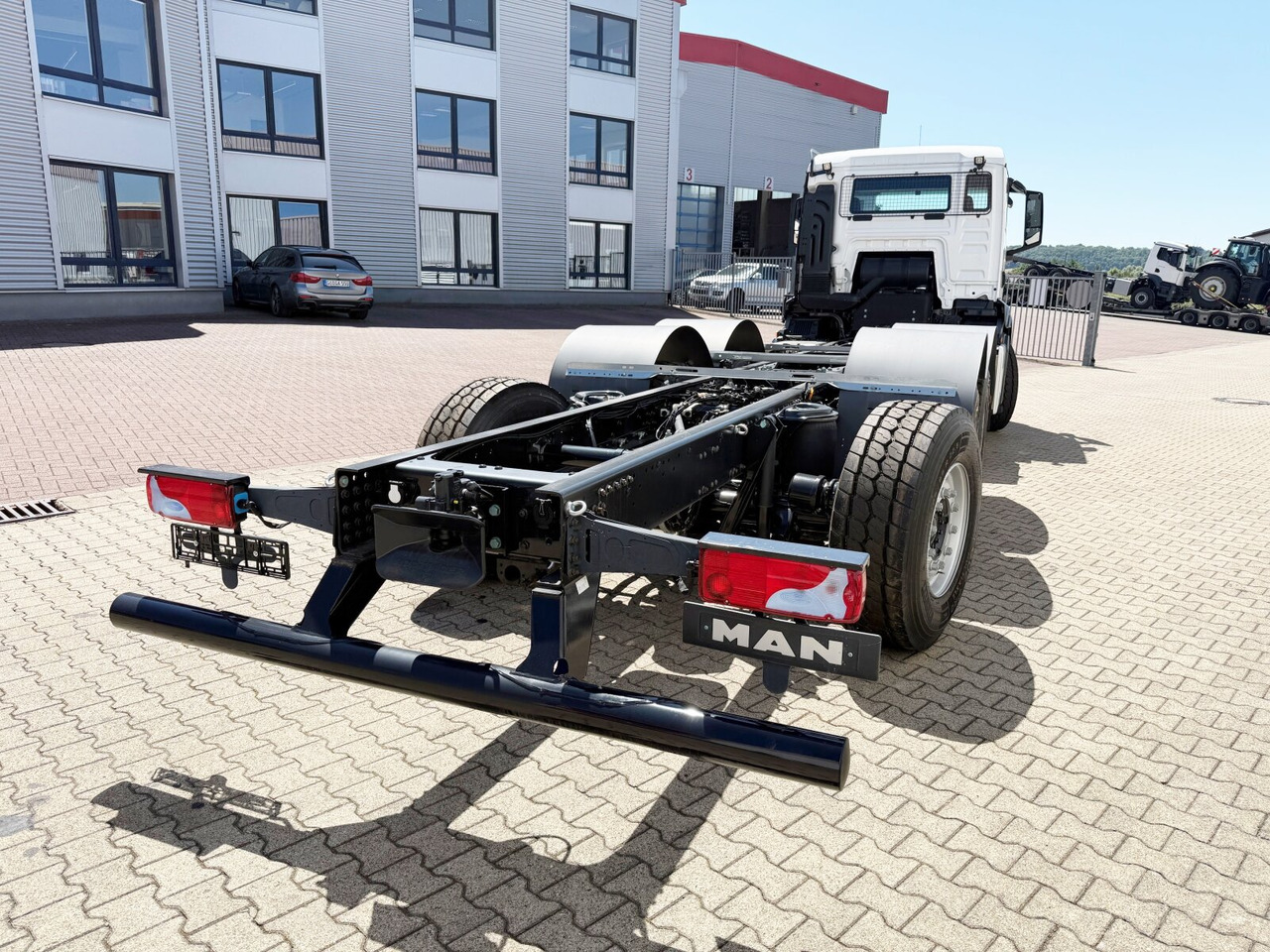 Uus Kabiinišassiiga veoauto MAN TGS 35.470 8x4-4 BL TGS 35.470 8x4-4 BL, Lenk-/Liftachse, Navi, Motorabtrieb: pilt 10
