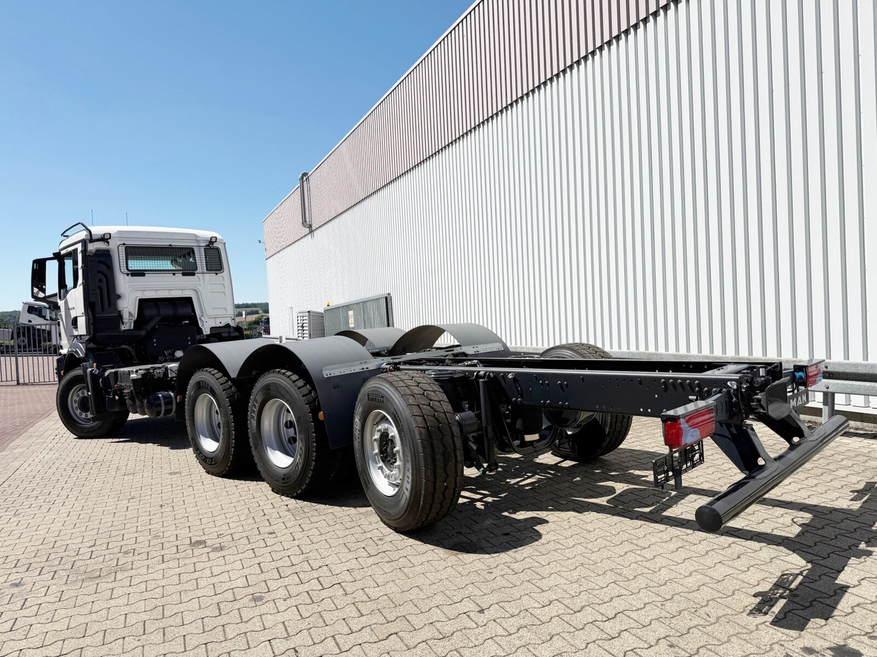 Uus Kabiinišassiiga veoauto MAN TGS 35.470 8x4-4 BL TGS 35.470 8x4-4 BL, Lenk-/Liftachse, Navi, Motorabtrieb: pilt 12
