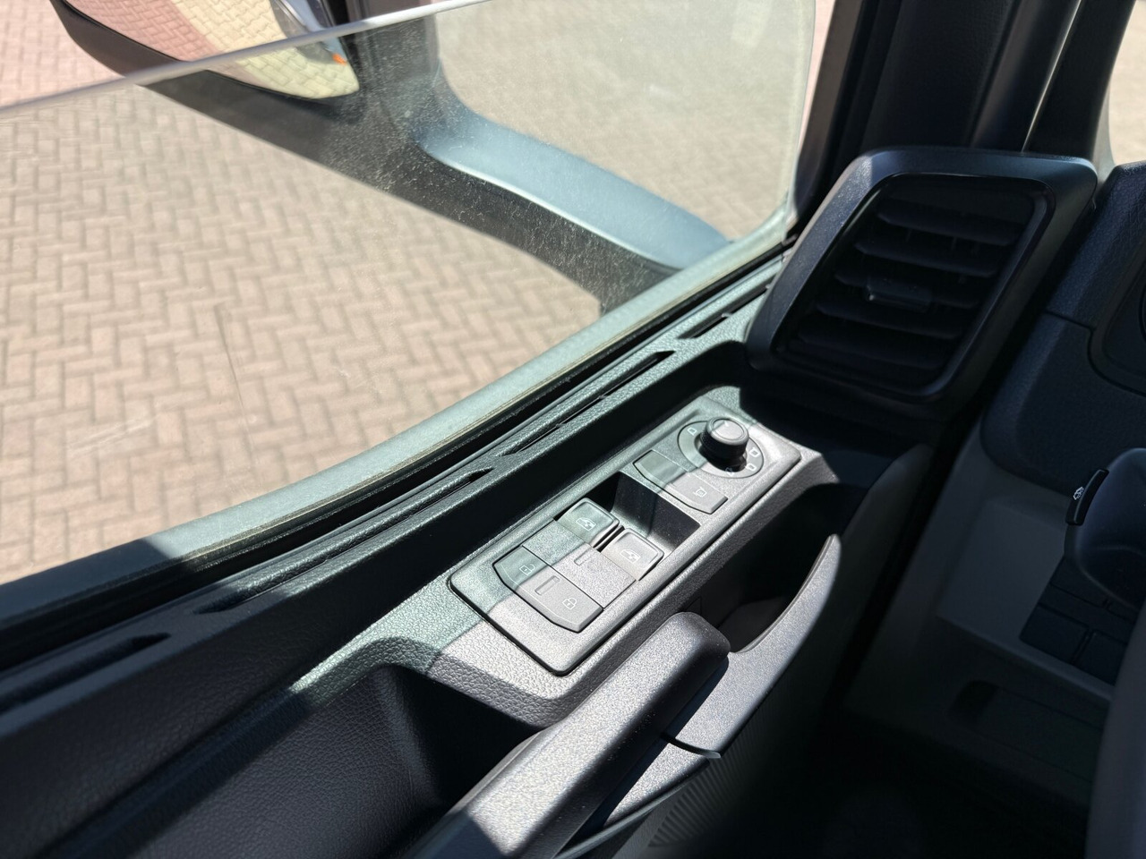 MAN TGS 35.470 8x4-4 BL TGS 35.470 8x4-4 BL, Lenk-/Liftachse, Navi, Motorabtrieb - Kabiinišassiiga veoauto: pilt 5 MAN TGS 35.470 8x4-4 BL TGS 35.470 8x4-4 BL, Lenk-/Liftachse, Navi, Motorabtrieb - Kabiinišassiiga veoauto: pilt 5