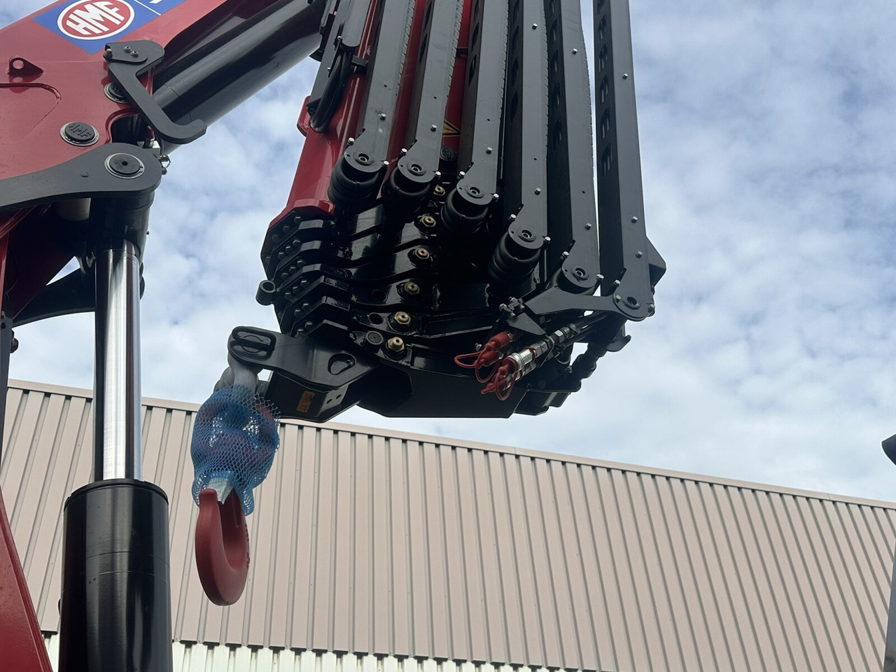 MAN TGS 35.480 8X4 BL TGS 35.480 8X4 BL, Intarder, Kran HMF 3220-K6, 4-fach Abstützung, Funk - Konkstõstukiga veoauto, Kraanaga veoauto: pilt 4 MAN TGS 35.480 8X4 BL TGS 35.480 8X4 BL, Intarder, Kran HMF 3220-K6, 4-fach Abstützung, Funk - Konkstõstukiga veoauto, Kraanaga veoauto: pilt 4