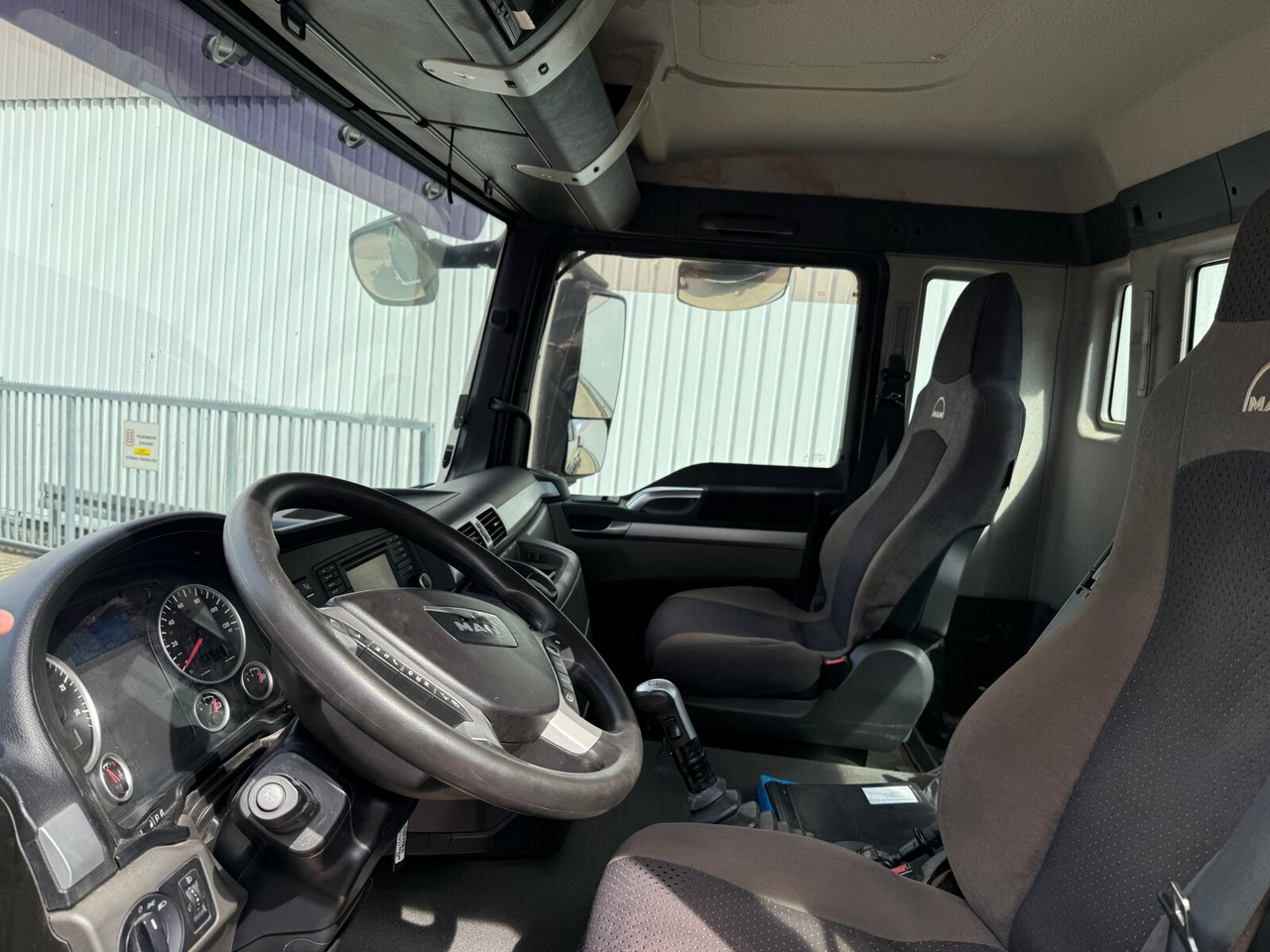 MAN TGS 35.480 8x4 BL TGS 35.480 8x4 BL, PriTarder, Navi - Konkstõstukiga veoauto: pilt 3 MAN TGS 35.480 8x4 BL TGS 35.480 8x4 BL, PriTarder, Navi - Konkstõstukiga veoauto: pilt 3