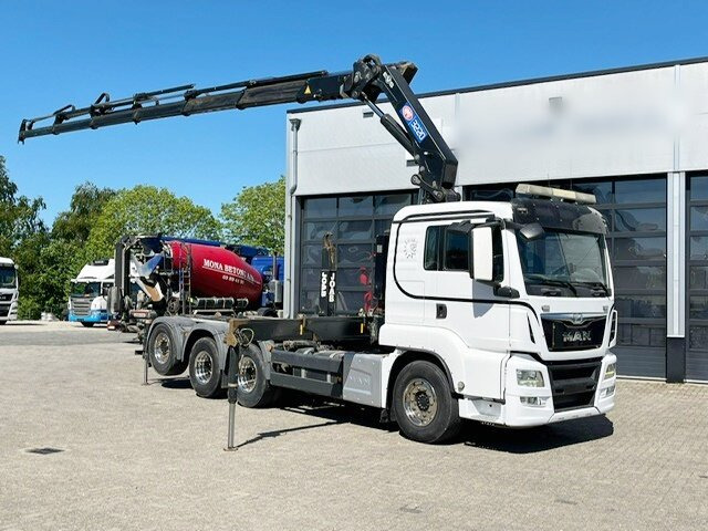MAN TGS 35.500 8x4-4 BL TGS 35.500 8x4-4 BL, Lenk-/Liftachse, Kran HMF 3220-K6, Funk - Konkstõstukiga veoauto, Kraanaga veoauto: pilt 1 MAN TGS 35.500 8x4-4 BL TGS 35.500 8x4-4 BL, Lenk-/Liftachse, Kran HMF 3220-K6, Funk - Konkstõstukiga veoauto, Kraanaga veoauto: pilt 1