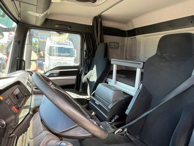 MAN TGS 35.500 8x4-4 BL TGS 35.500 8x4-4 BL, Lenk-/Liftachse, Kran HMF 3220-K6, Funk - Konkstõstukiga veoauto, Kraanaga veoauto: pilt 4 MAN TGS 35.500 8x4-4 BL TGS 35.500 8x4-4 BL, Lenk-/Liftachse, Kran HMF 3220-K6, Funk - Konkstõstukiga veoauto, Kraanaga veoauto: pilt 4