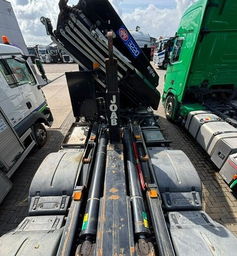 MAN TGS 35.500 8x4-4 BL TGS 35.500 8x4-4 BL, Lenk-/Liftachse, Kran HMF 3220-K6, Funk - Konkstõstukiga veoauto, Kraanaga veoauto: pilt 2 MAN TGS 35.500 8x4-4 BL TGS 35.500 8x4-4 BL, Lenk-/Liftachse, Kran HMF 3220-K6, Funk - Konkstõstukiga veoauto, Kraanaga veoauto: pilt 2