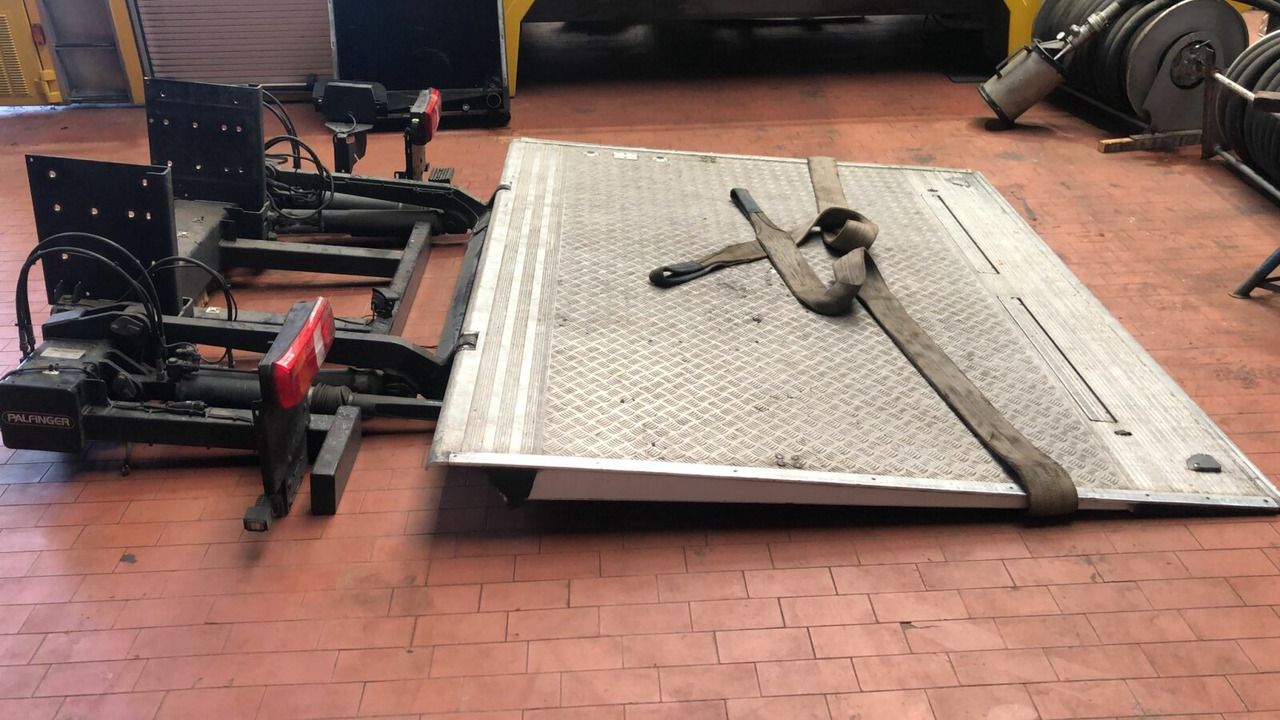 MBB C 1500 S Ladebordwand MBB C 1500 S Ladebordwand - Sabatõstuk: pilt 1 MBB C 1500 S Ladebordwand MBB C 1500 S Ladebordwand - Sabatõstuk: pilt 1