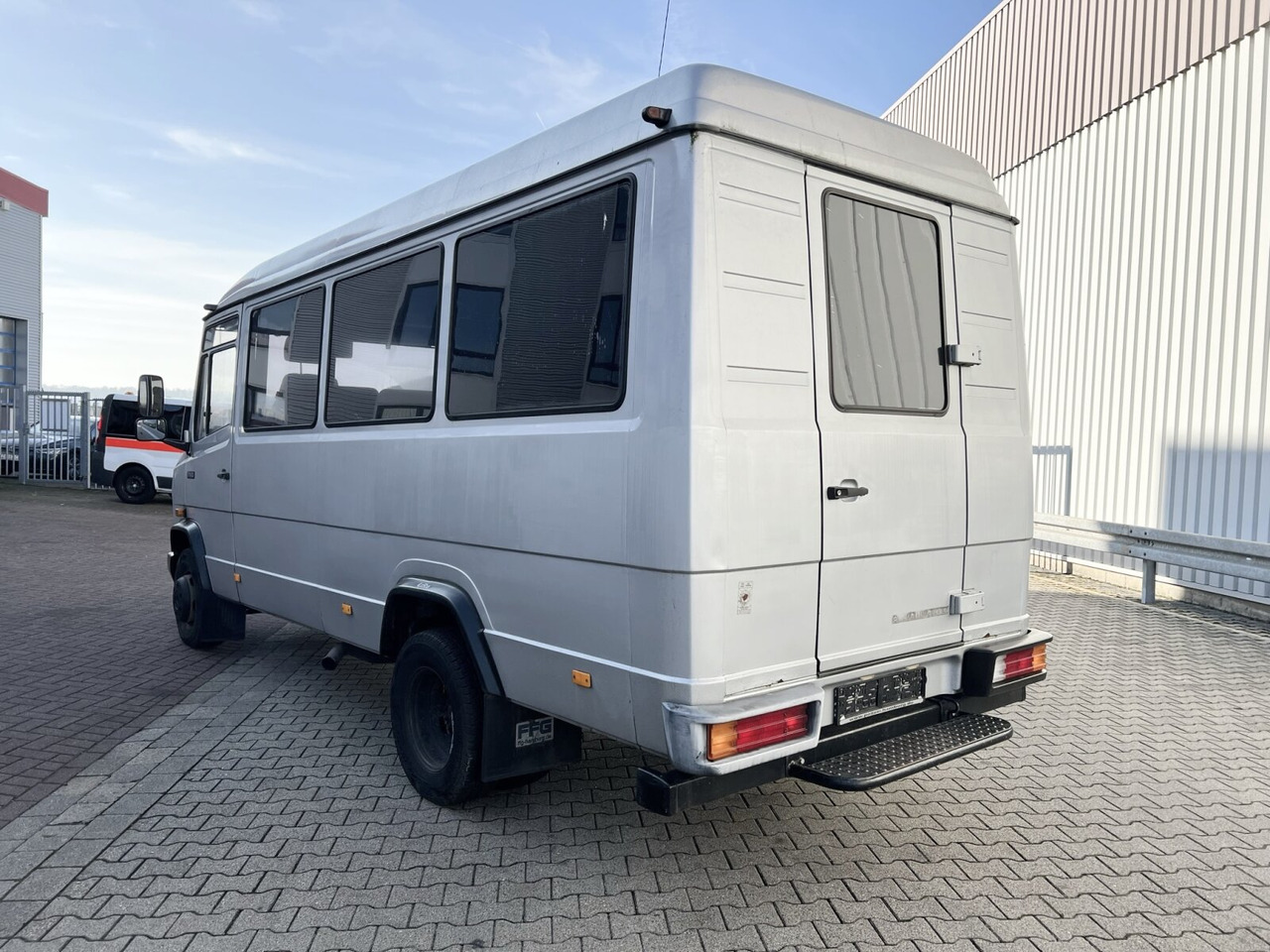 Väikebuss, Mikrobuss Mercedes-Benz 711 D-KA 4x2 711 D-KA 4x2, Standklima, 11-Sitze, 2 x on stock: pilt 14