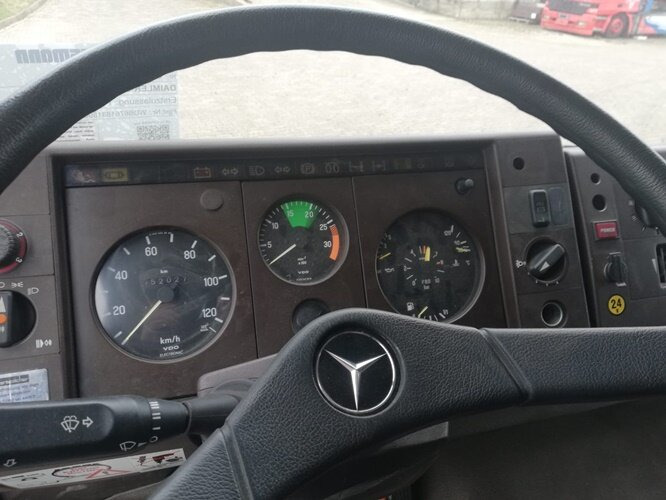 Mercedes-Benz 917 AF 4x4 Doka 917 AF 4x4 Doka - Kasti veoauto: pilt 3 Mercedes-Benz 917 AF 4x4 Doka 917 AF 4x4 Doka - Kasti veoauto: pilt 3
