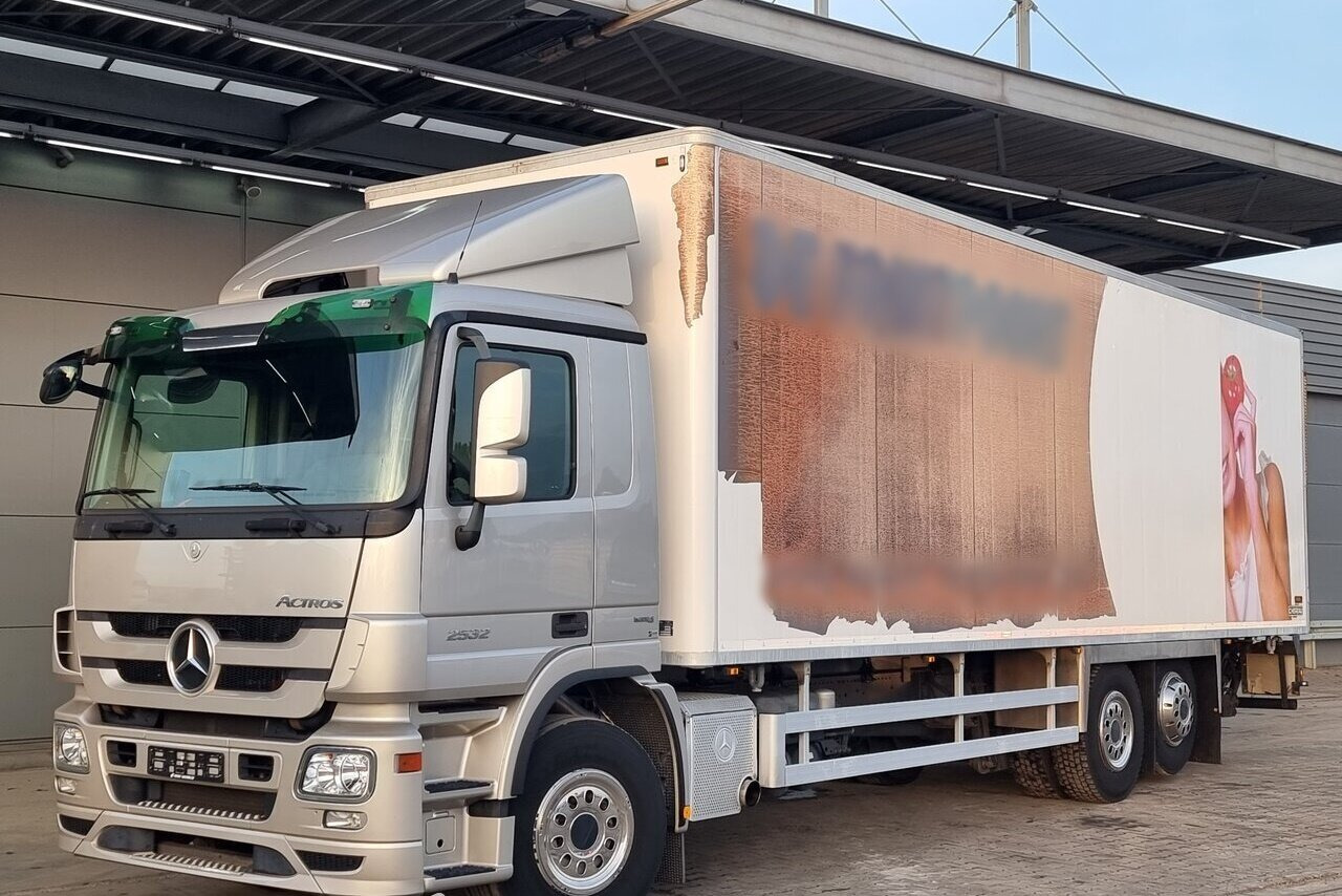 Mercedes-Benz Actros 2532 L 6x2 Actros 2532 L 6x2, Liftachse, LBW Dhollandia - Kasti veoauto: pilt 1 Mercedes-Benz Actros 2532 L 6x2 Actros 2532 L 6x2, Liftachse, LBW Dhollandia - Kasti veoauto: pilt 1