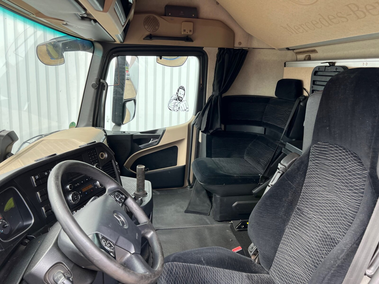 Mercedes-Benz Actros 2542/48 L/nR 6x2 Actros 2542/48 L/nR 6x2, Retarder, Standklima, StreamSpace, SoloStar - Konteinerveduk/ Tõstukiga veoauto: pilt 2 Mercedes-Benz Actros 2542/48 L/nR 6x2 Actros 2542/48 L/nR 6x2, Retarder, Standklima, StreamSpace, SoloStar - Konteinerveduk/ Tõstukiga veoauto: pilt 2