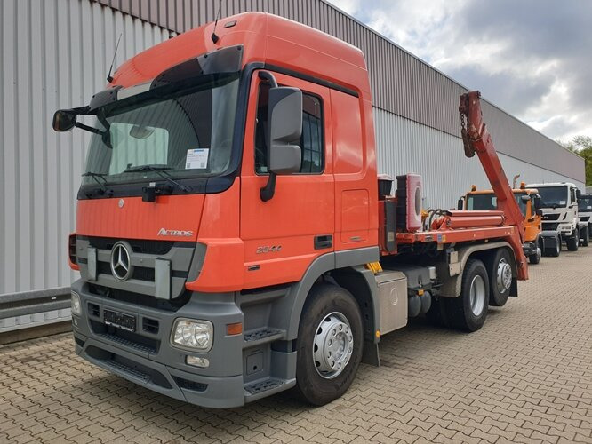 Mercedes-Benz Actros 2544 L 6x2 Actros 2544 L 6x2, ADR, Retarder, Lenkachse - Nöörtõstukiga veoauto: pilt 1 Mercedes-Benz Actros 2544 L 6x2 Actros 2544 L 6x2, ADR, Retarder, Lenkachse - Nöörtõstukiga veoauto: pilt 1