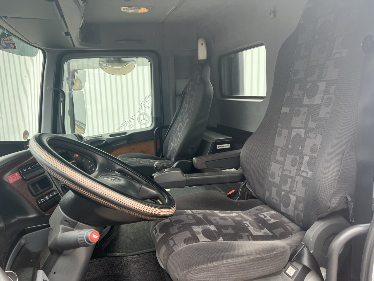 Mercedes-Benz Actros 2546 L 6x2 Actros 2546 L 6x2/48, Lift-/Lenkachse, RK 20.70 bis 7 m Container - Konkstõstukiga veoauto: pilt 3 Mercedes-Benz Actros 2546 L 6x2 Actros 2546 L 6x2/48, Lift-/Lenkachse, RK 20.70 bis 7 m Container - Konkstõstukiga veoauto: pilt 3
