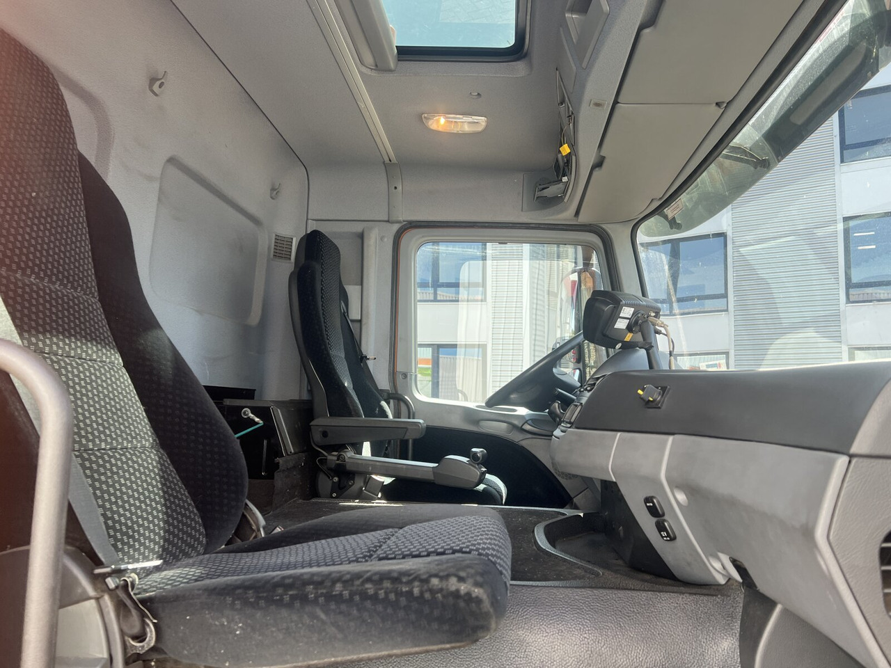 Mercedes-Benz Actros 2641/48 L 6x4 Actros 2641/48 L 6x4, Seilabroller, Haller Lotos, Zöller Schüttung - Prügiauto: pilt 4 Mercedes-Benz Actros 2641/48 L 6x4 Actros 2641/48 L 6x4, Seilabroller, Haller Lotos, Zöller Schüttung - Prügiauto: pilt 4