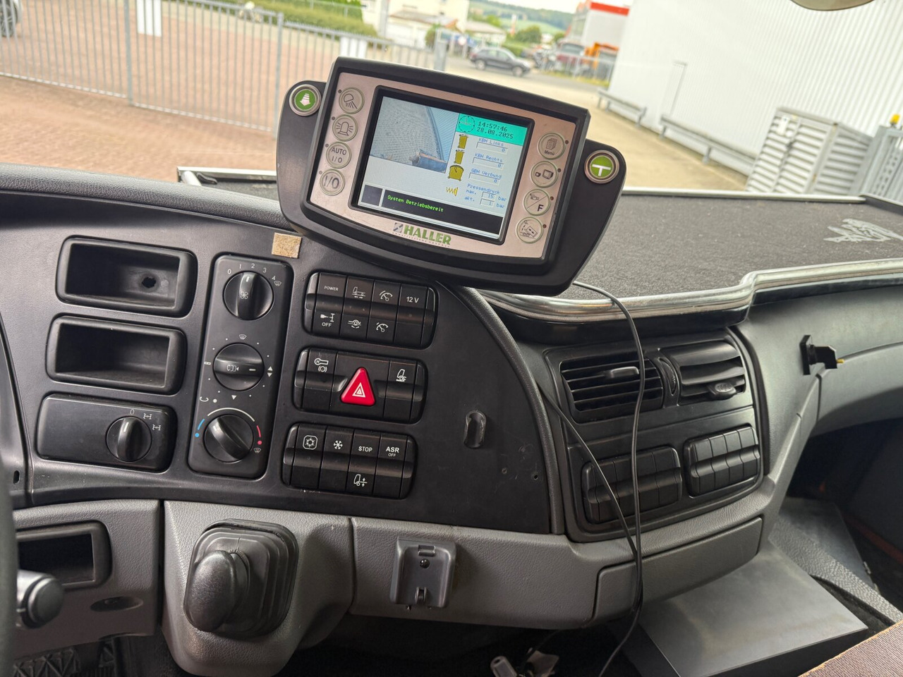 Mercedes-Benz Actros 2641/48 L 6x4 Actros 2641/48 L 6x4, Seilabroller, Haller Lotos, Zöller Schüttung - Prügiauto: pilt 5 Mercedes-Benz Actros 2641/48 L 6x4 Actros 2641/48 L 6x4, Seilabroller, Haller Lotos, Zöller Schüttung - Prügiauto: pilt 5