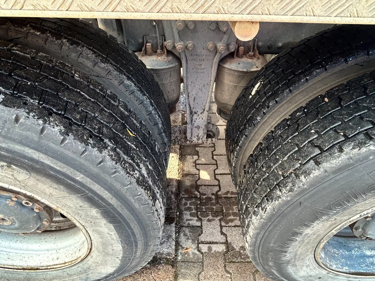 Mercedes-Benz Actros 2644 L 6x4 Actros 2644 L 6x4 - Konkstõstukiga veoauto: pilt 4 Mercedes-Benz Actros 2644 L 6x4 Actros 2644 L 6x4 - Konkstõstukiga veoauto: pilt 4