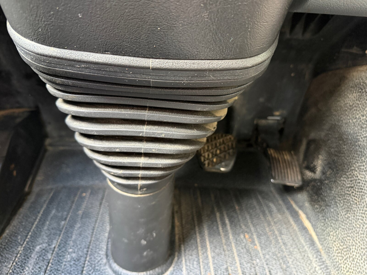 Mercedes-Benz Actros 2644 L 6x4 Actros 2644 L 6x4 - Konkstõstukiga veoauto: pilt 3 Mercedes-Benz Actros 2644 L 6x4 Actros 2644 L 6x4 - Konkstõstukiga veoauto: pilt 3