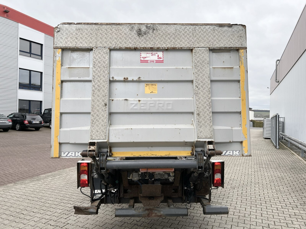 Kabiinišassiiga veoauto Mercedes-Benz Actros 2645 6x2 Actros 2645 6x2, Retarder, Liftachse, AWL, Hiab LBW: pilt 15