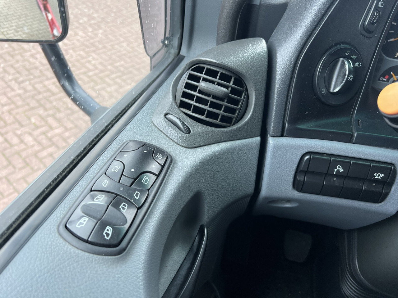 Mercedes-Benz Actros 3346 AK 6x6 Actros 3346 AK 6x6 - Kabiinišassiiga veoauto: pilt 5 Mercedes-Benz Actros 3346 AK 6x6 Actros 3346 AK 6x6 - Kabiinišassiiga veoauto: pilt 5