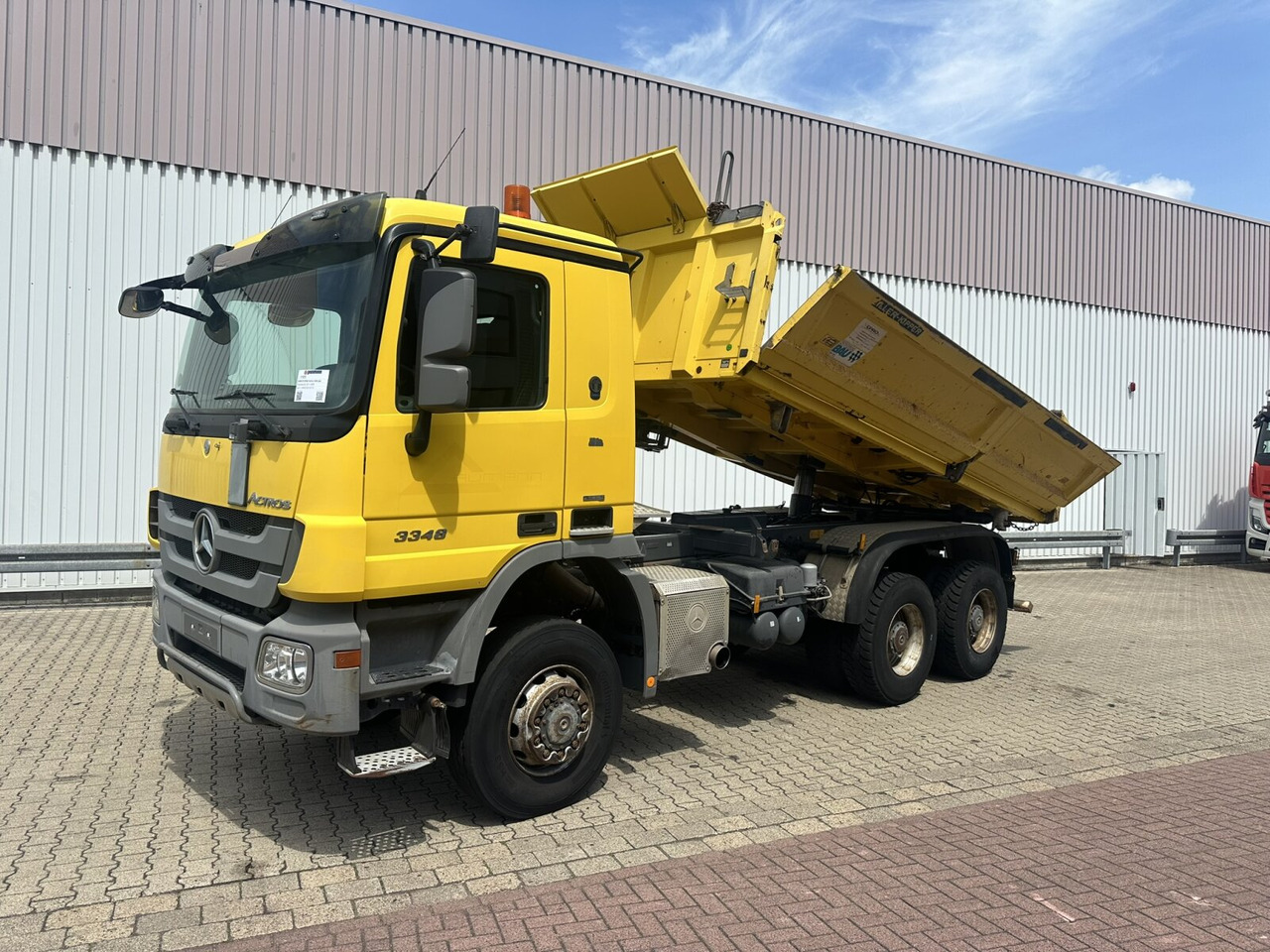 Mercedes-Benz Actros 3348 AK 6x6 Actros 3348 AK 6x6, Bordmatik links - Kallurauto: pilt 1 Mercedes-Benz Actros 3348 AK 6x6 Actros 3348 AK 6x6, Bordmatik links - Kallurauto: pilt 1