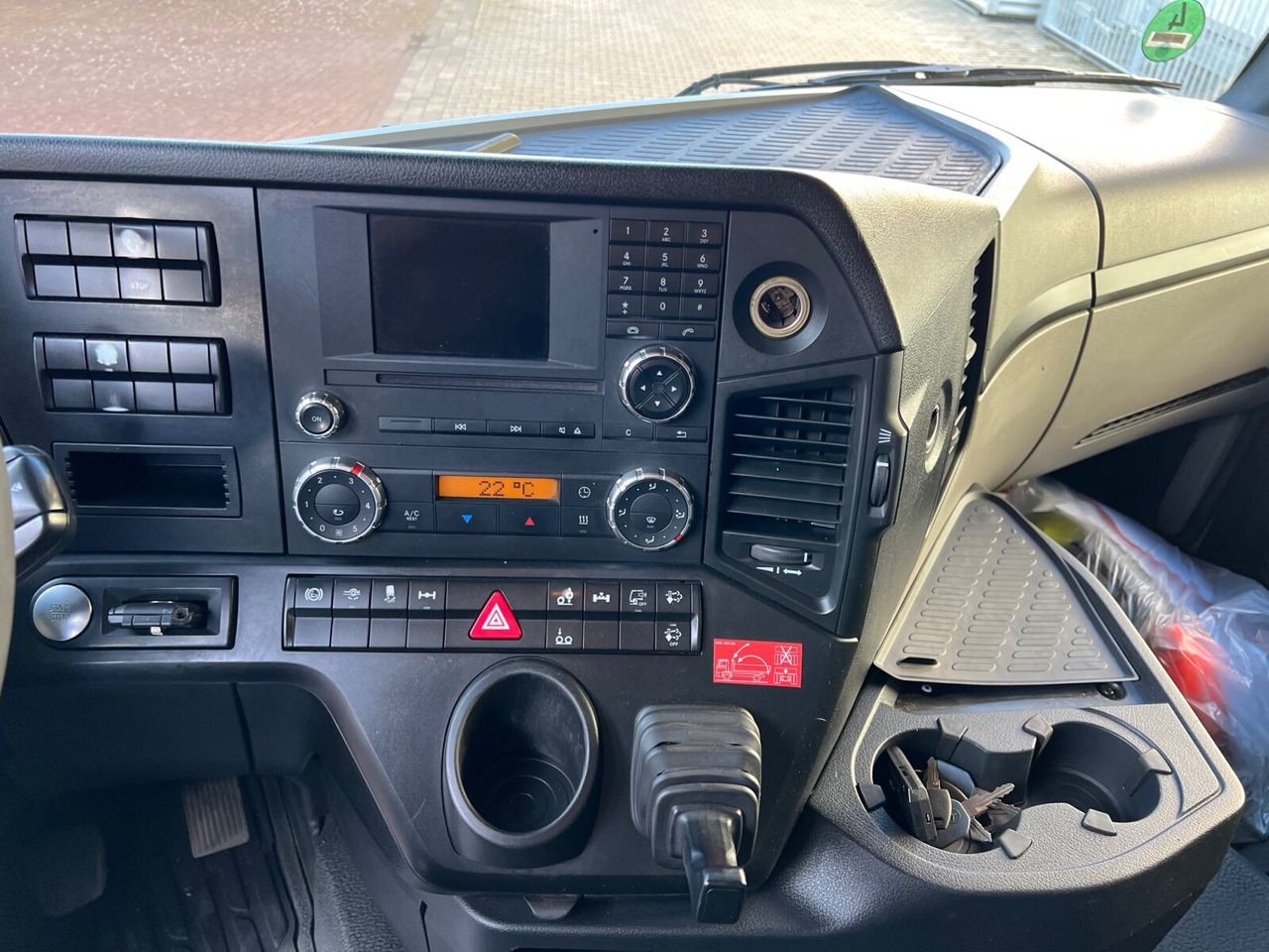 Mercedes-Benz Antos 2545 L 6x2 Antos 2545 L 6x2, Retarder, Lenk-/Liftachse - Konkstõstukiga veoauto: pilt 5 Mercedes-Benz Antos 2545 L 6x2 Antos 2545 L 6x2, Retarder, Lenk-/Liftachse - Konkstõstukiga veoauto: pilt 5