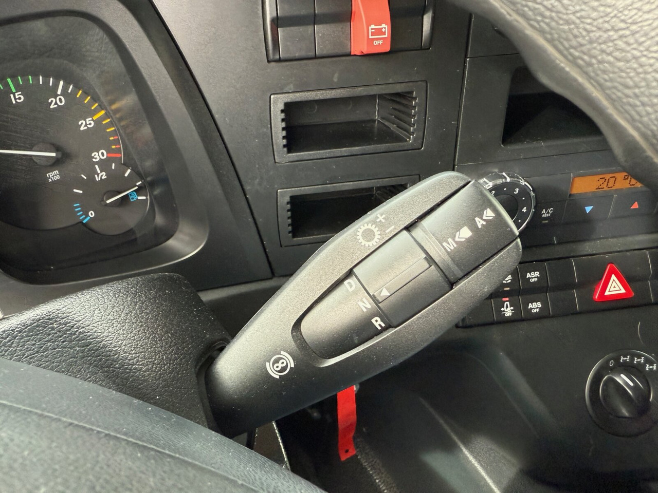 Mercedes-Benz Arocs 1827/30 A 4x4 Arocs 1827/30 A 4x4, mehrfach vorhanden! - Kabiinišassiiga veoauto: pilt 4 Mercedes-Benz Arocs 1827/30 A 4x4 Arocs 1827/30 A 4x4, mehrfach vorhanden! - Kabiinišassiiga veoauto: pilt 4