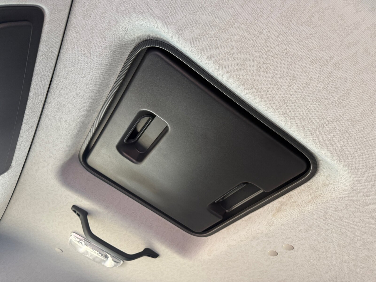 Mercedes-Benz Arocs 1827/30 A 4x4 Arocs 1827/30 A 4x4, mehrfach vorhanden! - Kabiinišassiiga veoauto: pilt 3 Mercedes-Benz Arocs 1827/30 A 4x4 Arocs 1827/30 A 4x4, mehrfach vorhanden! - Kabiinišassiiga veoauto: pilt 3