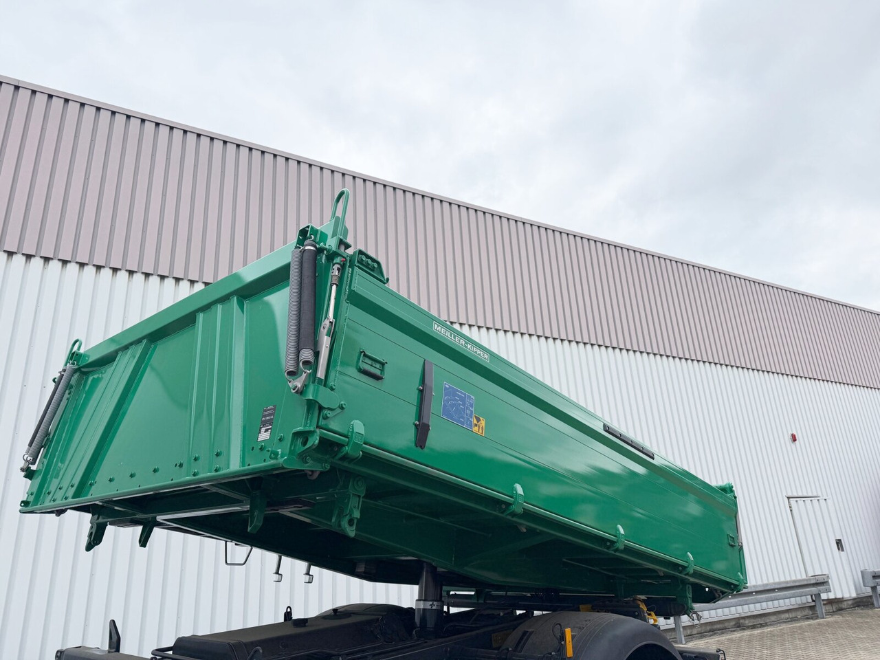 Mercedes-Benz Arocs 1840 K 4x2 Arocs 1840 K 4x2, MultimediaCockpit, Alu-Bordwände, Platz für Kranmontage - Kallurauto: pilt 2 Mercedes-Benz Arocs 1840 K 4x2 Arocs 1840 K 4x2, MultimediaCockpit, Alu-Bordwände, Platz für Kranmontage - Kallurauto: pilt 2