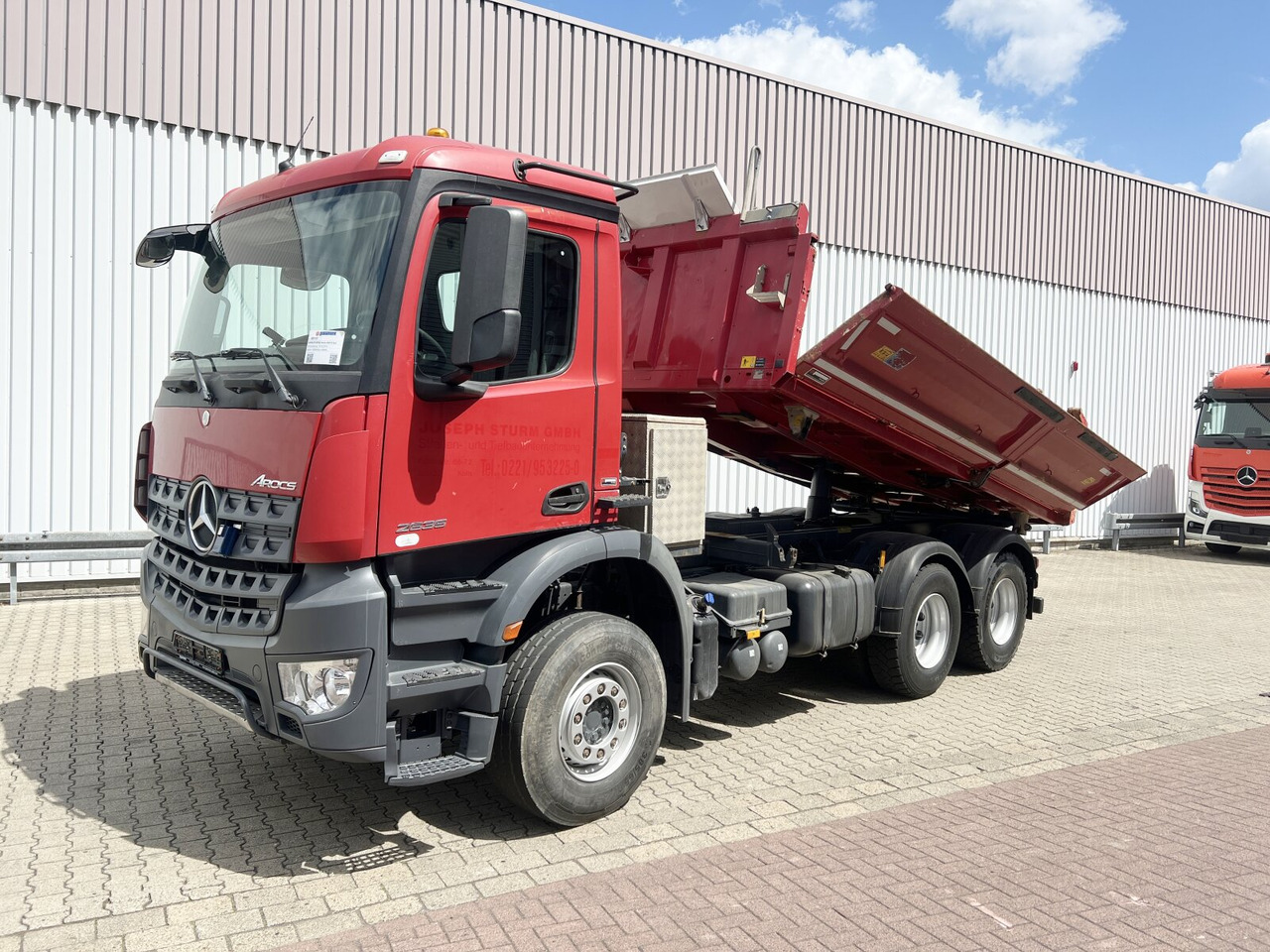 Mercedes-Benz Arocs 2635/40 K 6x4 Arocs 2635/40 K 6x4, Bordmatik links - Kallurauto: pilt 1 Mercedes-Benz Arocs 2635/40 K 6x4 Arocs 2635/40 K 6x4, Bordmatik links - Kallurauto: pilt 1