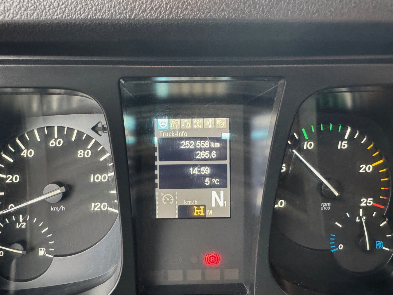 Mercedes-Benz Arocs 2642 6x4 Arocs 2642 6x4 mit Heckkran Atlas AK 186.3 V-2 - Kraanaga veoauto, Madelveok/ Platvormveok: pilt 5 Mercedes-Benz Arocs 2642 6x4 Arocs 2642 6x4 mit Heckkran Atlas AK 186.3 V-2 - Kraanaga veoauto, Madelveok/ Platvormveok: pilt 5