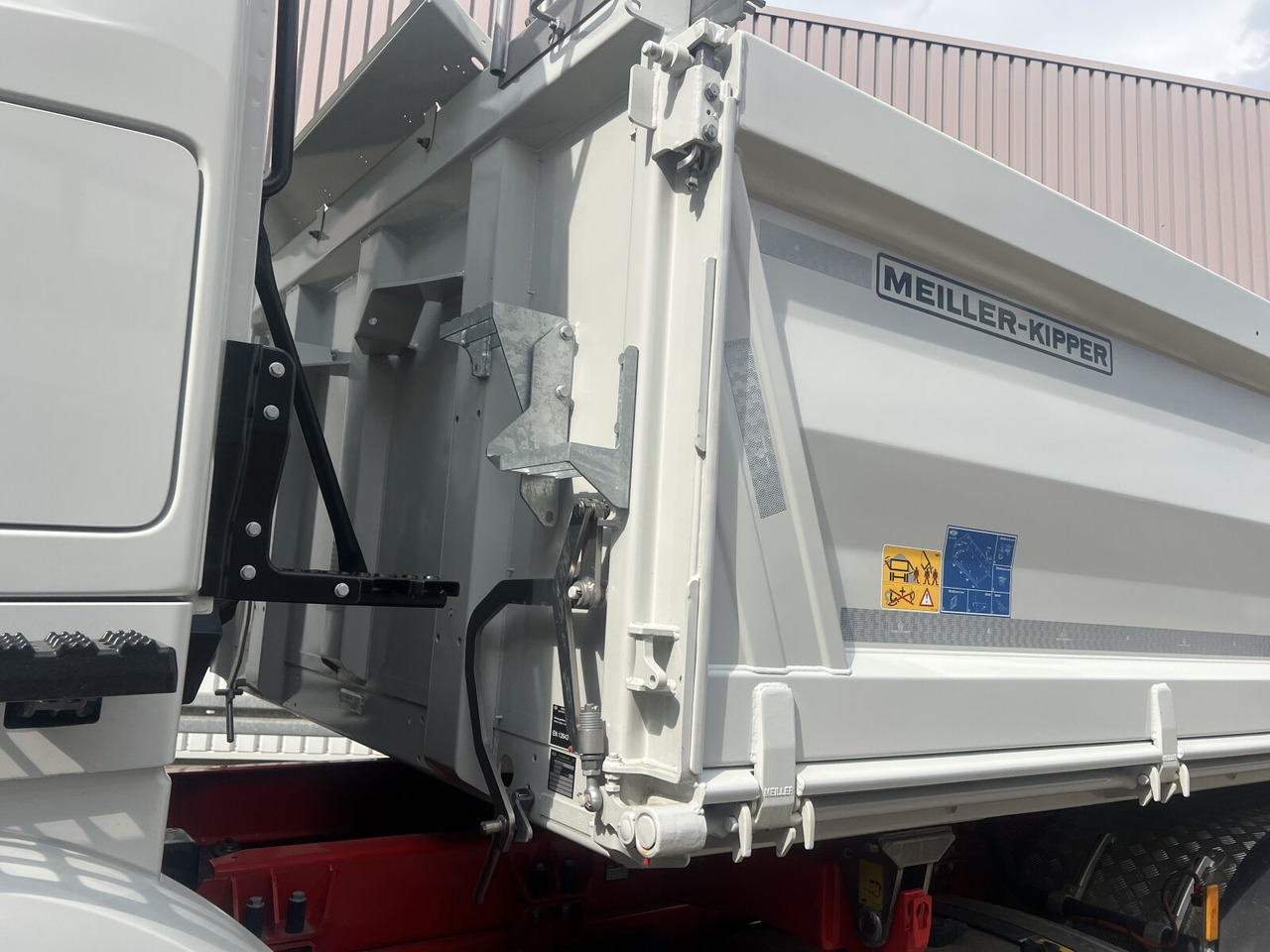 Mercedes-Benz Arocs 2651 LK 6x4 Arocs 2651 LK 6x4, Retarder, MultimediaCockpit, Navi - Kallurauto: pilt 3 Mercedes-Benz Arocs 2651 LK 6x4 Arocs 2651 LK 6x4, Retarder, MultimediaCockpit, Navi - Kallurauto: pilt 3