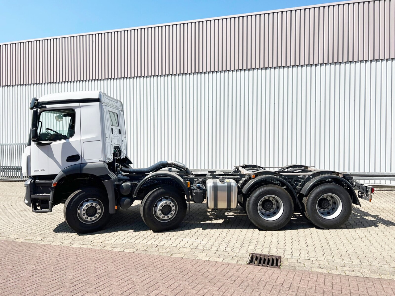 Uus Kabiinišassiiga veoauto Mercedes-Benz Arocs 3240 8x4 Arocs 3240 8x4: pilt 13