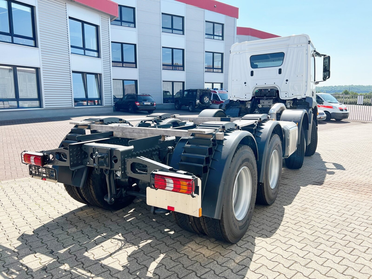 Uus Kabiinišassiiga veoauto Mercedes-Benz Arocs 3240 8x4 Arocs 3240 8x4: pilt 10
