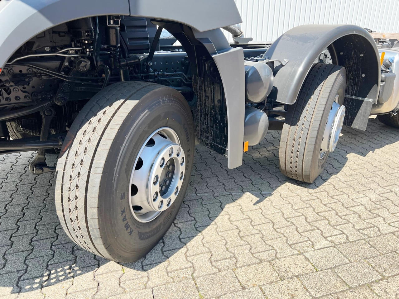 Mercedes-Benz Arocs 3240 8x4 Arocs 3240 8x4, Meiller 3-Seiten Kipper, ca. 14m³ - Kallurauto: pilt 3 Mercedes-Benz Arocs 3240 8x4 Arocs 3240 8x4, Meiller 3-Seiten Kipper, ca. 14m³ - Kallurauto: pilt 3