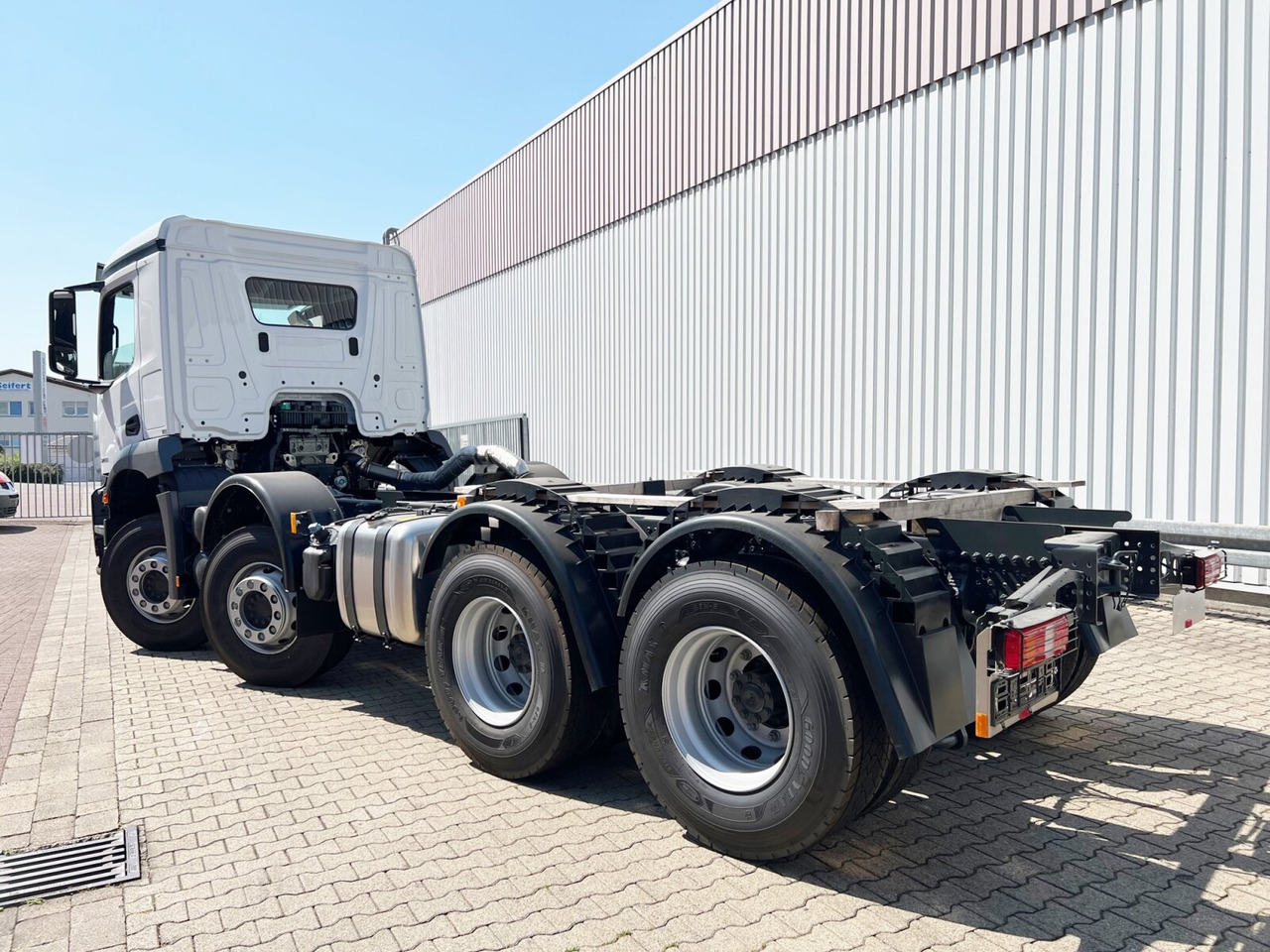 Mercedes-Benz Arocs 3240 8x4 Arocs 3240 8x4, Meiller 3-Seiten Kipper, ca. 14m³ liising Mercedes-Benz Arocs 3240 8x4 Arocs 3240 8x4, Meiller 3-Seiten Kipper, ca. 14m³: pilt 12