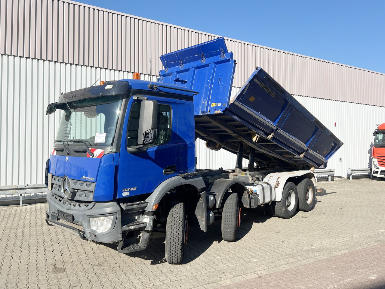 Mercedes-Benz Arocs 3243 K 8x4/4 Arocs 3243 K 8x4/4, Bordmatik - Kallurauto: pilt 1 Mercedes-Benz Arocs 3243 K 8x4/4 Arocs 3243 K 8x4/4, Bordmatik - Kallurauto: pilt 1