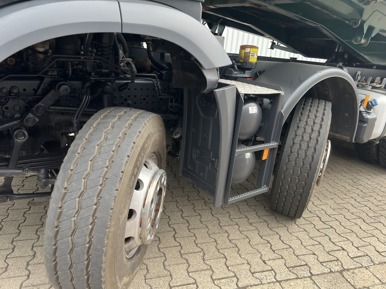Mercedes-Benz Arocs 3243 K 8x4 Arocs 3243 K 8x4, Ressenig Thermo Alukipper 3-S - Kallurauto: pilt 3 Mercedes-Benz Arocs 3243 K 8x4 Arocs 3243 K 8x4, Ressenig Thermo Alukipper 3-S - Kallurauto: pilt 3