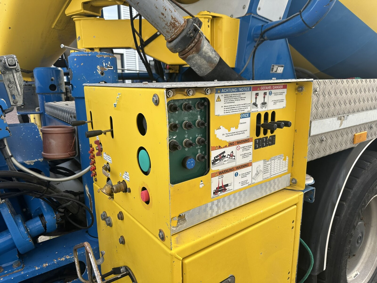 Mercedes-Benz Arocs 3246 B 8x4 Stetter Mischer 7m³, Pumpe 25m Arocs 3246 B 8x4 Stetter Mischer 7m³, Pumpe 25m - Betoonipump: pilt 3 Mercedes-Benz Arocs 3246 B 8x4 Stetter Mischer 7m³, Pumpe 25m Arocs 3246 B 8x4 Stetter Mischer 7m³, Pumpe 25m - Betoonipump: pilt 3