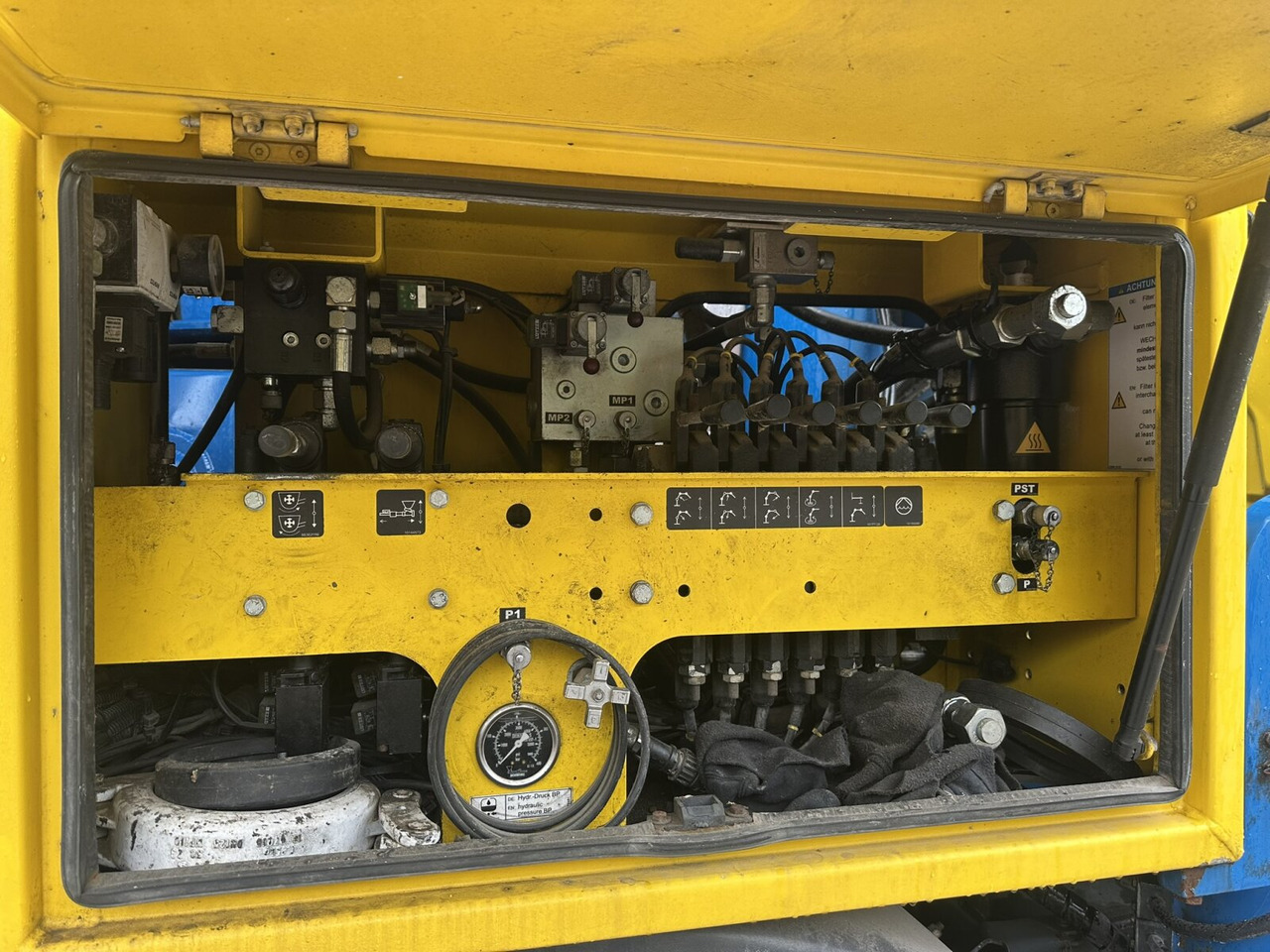 Mercedes-Benz Arocs 3246 B 8x4 Stetter Mischer 7m³, Pumpe 25m Arocs 3246 B 8x4 Stetter Mischer 7m³, Pumpe 25m - Autobetoonisegisti: pilt 5 Mercedes-Benz Arocs 3246 B 8x4 Stetter Mischer 7m³, Pumpe 25m Arocs 3246 B 8x4 Stetter Mischer 7m³, Pumpe 25m - Autobetoonisegisti: pilt 5