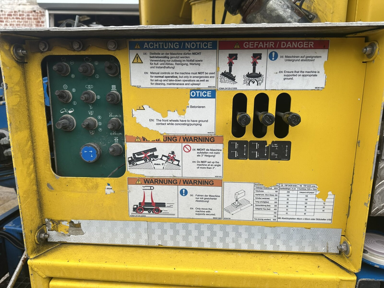 Mercedes-Benz Arocs 3246 B 8x4 Stetter Mischer 7m³, Pumpe 25m Arocs 3246 B 8x4 Stetter Mischer 7m³, Pumpe 25m - Autobetoonisegisti: pilt 4 Mercedes-Benz Arocs 3246 B 8x4 Stetter Mischer 7m³, Pumpe 25m Arocs 3246 B 8x4 Stetter Mischer 7m³, Pumpe 25m - Autobetoonisegisti: pilt 4