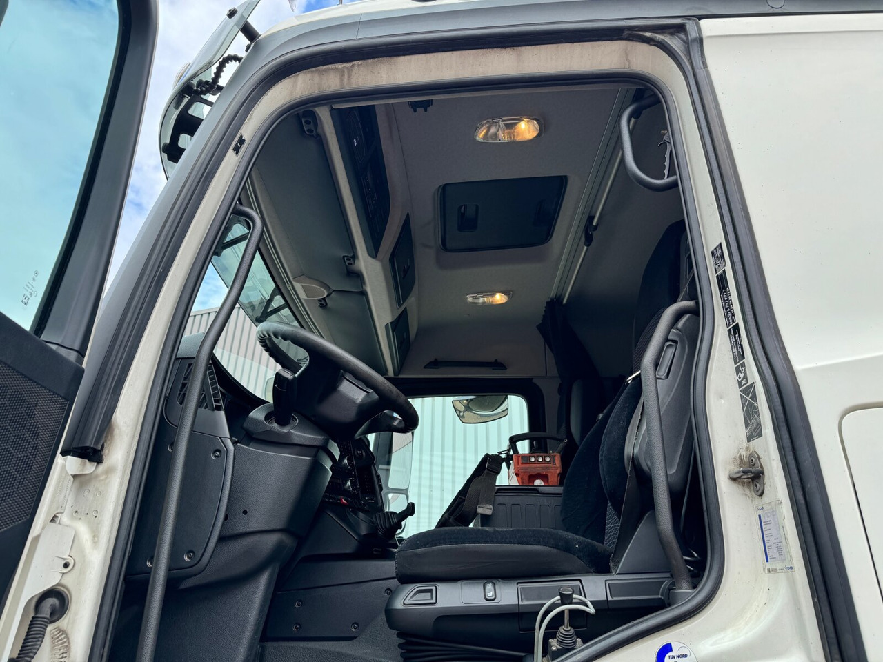 Mercedes-Benz Arocs 3351 AK 6x6 Arocs 3351 AK 6x6, Retarder, Navi, Grounder, Kran Atlas AK 190.2E, Funk - Konkstõstukiga veoauto, Kraanaga veoauto: pilt 5 Mercedes-Benz Arocs 3351 AK 6x6 Arocs 3351 AK 6x6, Retarder, Navi, Grounder, Kran Atlas AK 190.2E, Funk - Konkstõstukiga veoauto, Kraanaga veoauto: pilt 5