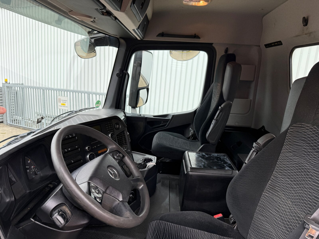 Mercedes-Benz Arocs 3363 K 6x4 Arocs 3363 K 6x4, Grounder, Turbo-Retarder-Kupplung - Konkstõstukiga veoauto: pilt 5 Mercedes-Benz Arocs 3363 K 6x4 Arocs 3363 K 6x4, Grounder, Turbo-Retarder-Kupplung - Konkstõstukiga veoauto: pilt 5