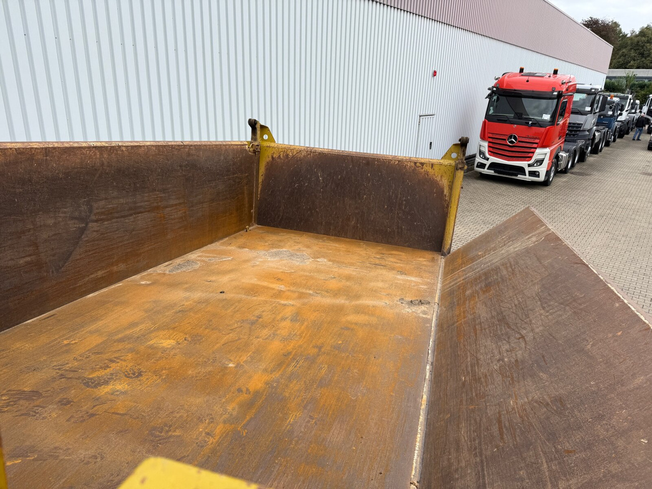 Mercedes-Benz Arocs 3363 K 6x4 Arocs 3363 K 6x4, Grounder, Turbo-Retarder-Kupplung, Bordmatik - Kallurauto: pilt 2 Mercedes-Benz Arocs 3363 K 6x4 Arocs 3363 K 6x4, Grounder, Turbo-Retarder-Kupplung, Bordmatik - Kallurauto: pilt 2