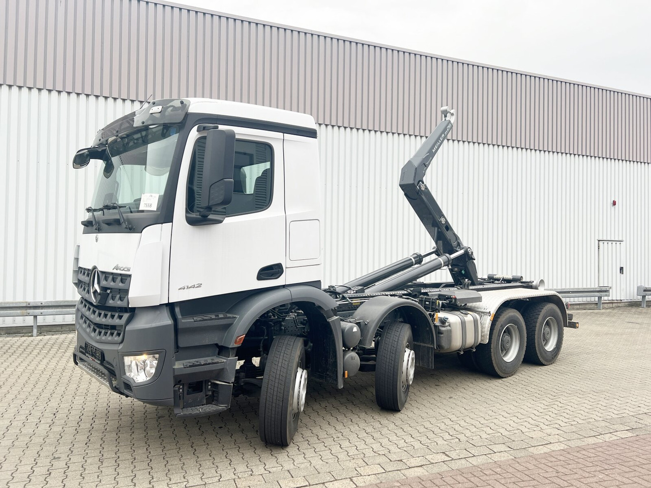 Mercedes-Benz Arocs 4142/48 8x4/4 Arocs 4142/48 8x4/4, Grounder, Meiller RS26 62-K, Funk - Konkstõstukiga veoauto: pilt 1 Mercedes-Benz Arocs 4142/48 8x4/4 Arocs 4142/48 8x4/4, Grounder, Meiller RS26 62-K, Funk - Konkstõstukiga veoauto: pilt 1