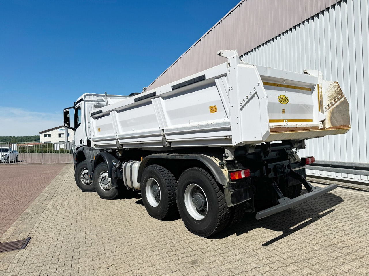 Mercedes-Benz Arocs 4142 K 8x4/4 Arocs 4142 K 8x4/4, Meiller Bordmatik links - Kallurauto: pilt 5 Mercedes-Benz Arocs 4142 K 8x4/4 Arocs 4142 K 8x4/4, Meiller Bordmatik links - Kallurauto: pilt 5