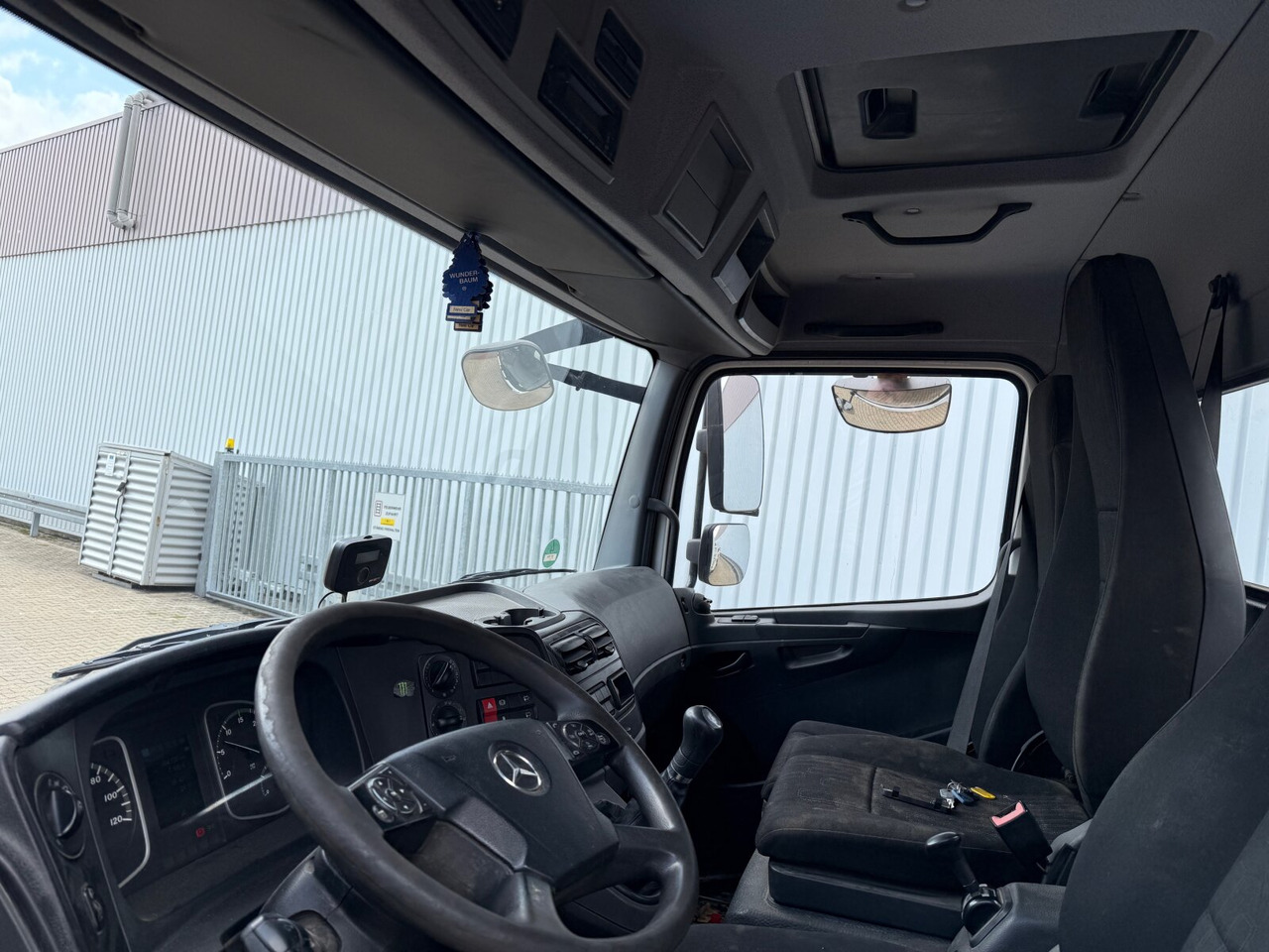 Mercedes-Benz Atego 1223 K 4x2 Atego 1223 K 4x2, 2x AHK - Kallurauto: pilt 3 Mercedes-Benz Atego 1223 K 4x2 Atego 1223 K 4x2, 2x AHK - Kallurauto: pilt 3