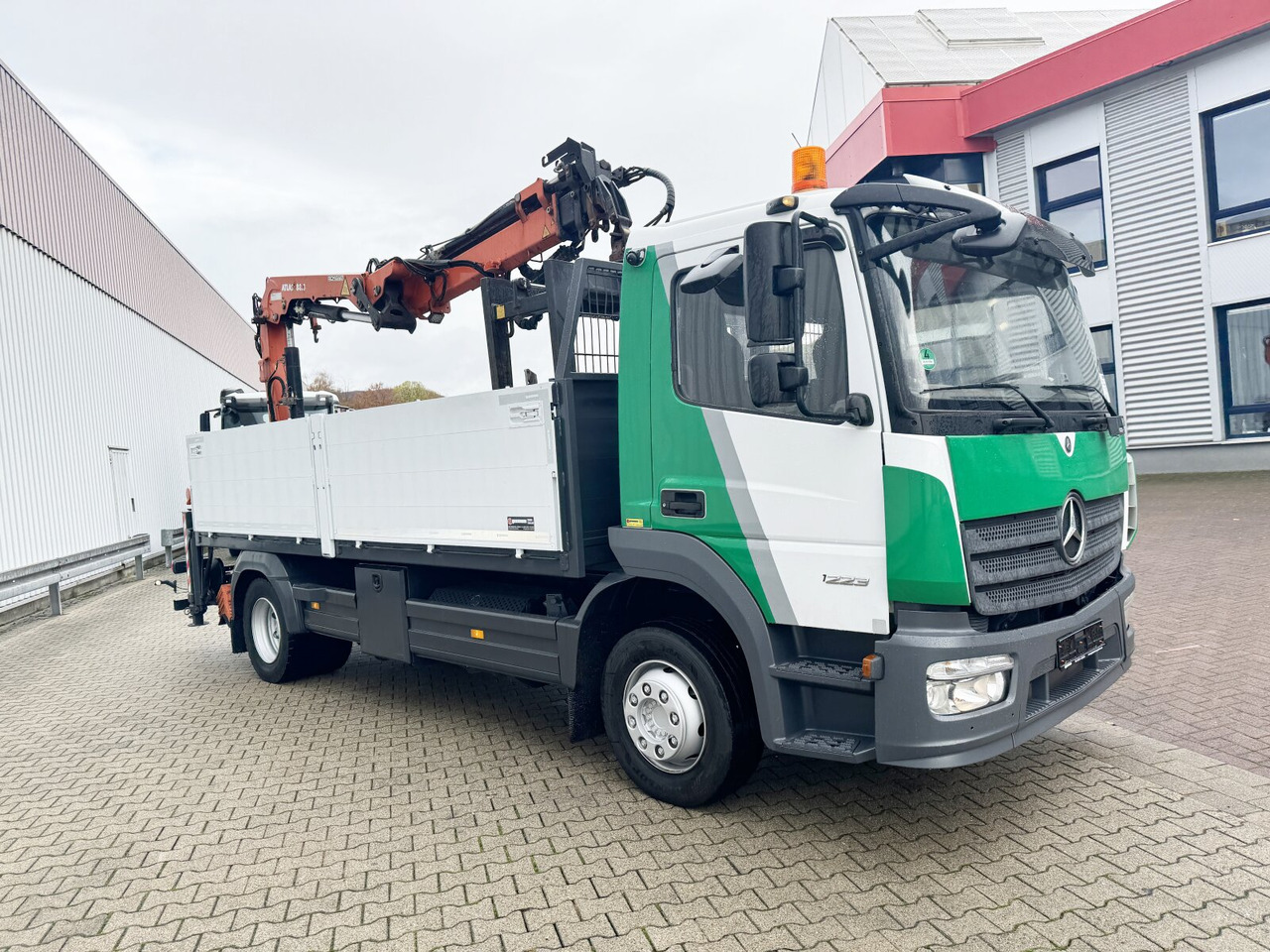 Kraanaga veoauto, Madelveok/ Platvormveok Mercedes-Benz Atego 1223 L 4x2 Atego 1223 L 4x2 mit Heckkran Atlas 88.3-A2L, Funk: pilt 10