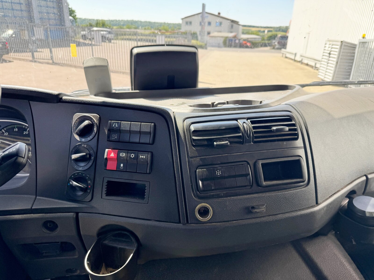 Mercedes-Benz Atego 1530 K 4x2 Atego 1530 K 4x2, Meiller 3-Seiten, 2x AHK - Kallurauto: pilt 5 Mercedes-Benz Atego 1530 K 4x2 Atego 1530 K 4x2, Meiller 3-Seiten, 2x AHK - Kallurauto: pilt 5