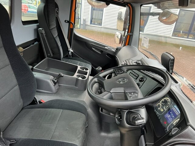 Mercedes-Benz Atego 1630 AK 4x4 Atego 1630 AK 4x4, 2x Nebenantrieb, Rechtslenker - Kabiinišassiiga veoauto: pilt 4 Mercedes-Benz Atego 1630 AK 4x4 Atego 1630 AK 4x4, 2x Nebenantrieb, Rechtslenker - Kabiinišassiiga veoauto: pilt 4