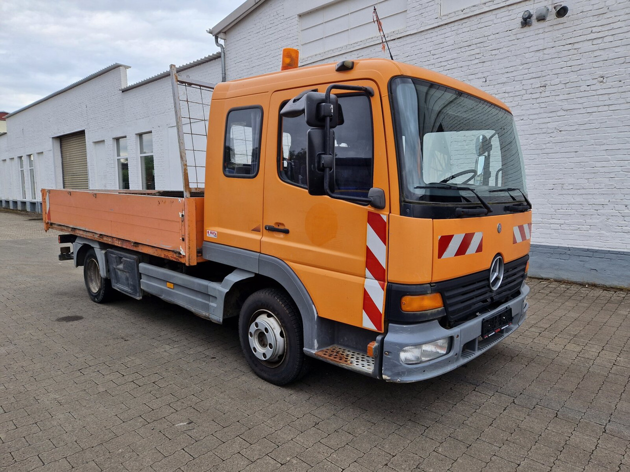 Mercedes-Benz Atego 815 4x2 Atego 815 4x2, 2x AHK - Madelveok/ Platvormveok: pilt 1 Mercedes-Benz Atego 815 4x2 Atego 815 4x2, 2x AHK - Madelveok/ Platvormveok: pilt 1