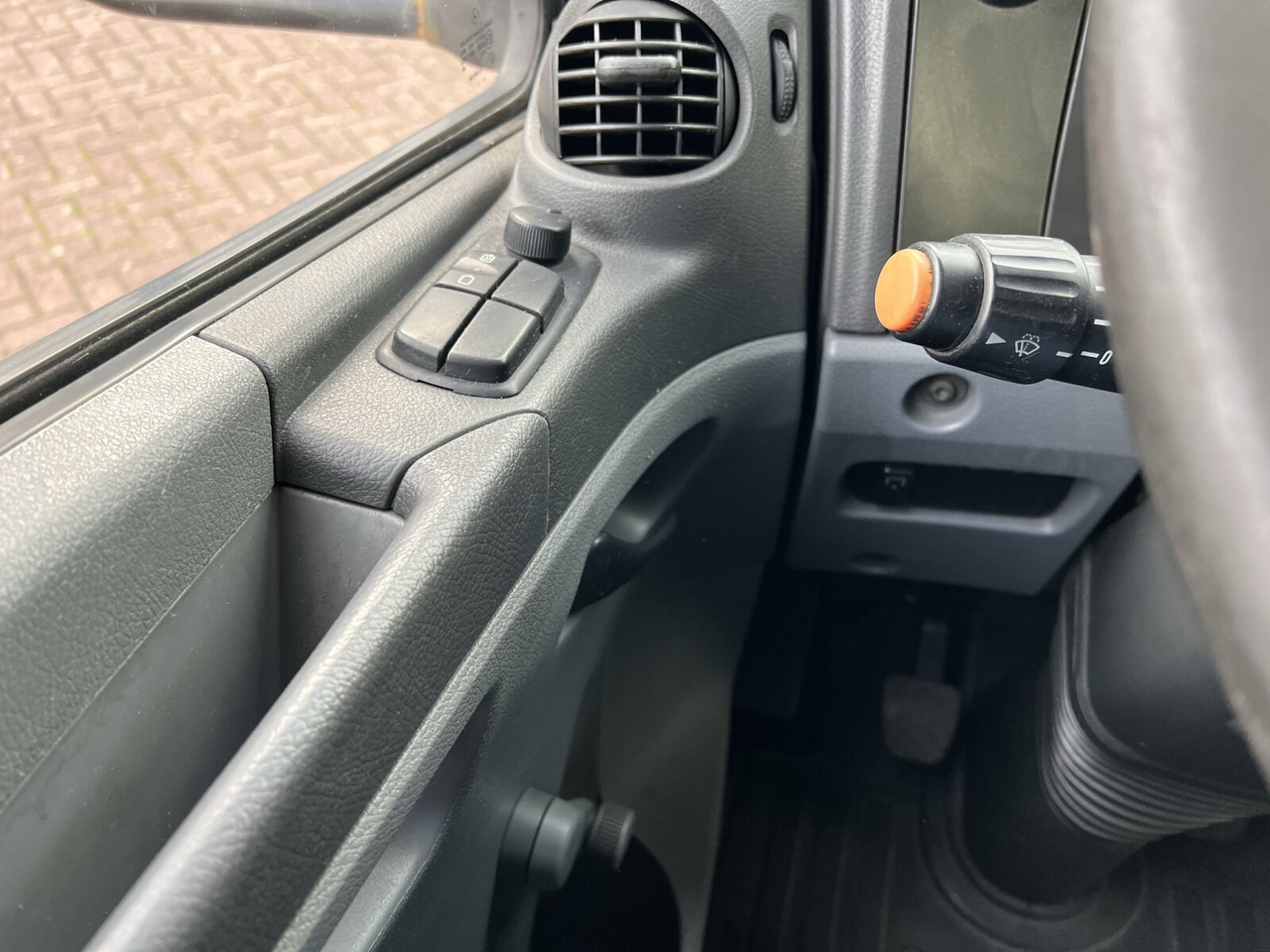 Mercedes-Benz Atego 816 L 4x2 Atego 816 L 4x2 mit LBW, 4x Vorhanden! - Kasti veoauto: pilt 5 Mercedes-Benz Atego 816 L 4x2 Atego 816 L 4x2 mit LBW, 4x Vorhanden! - Kasti veoauto: pilt 5