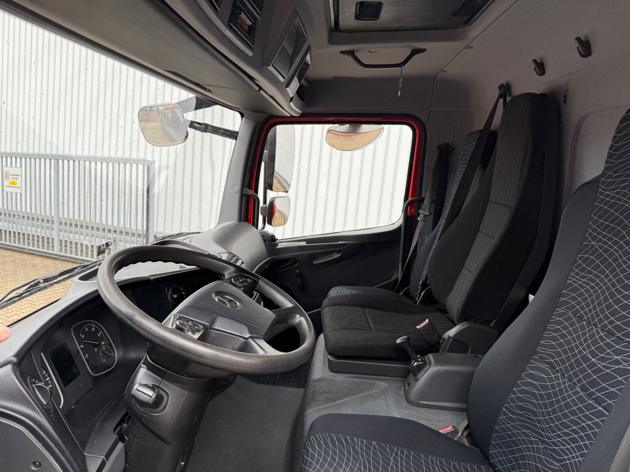 Mercedes-Benz Atego 818/23 LK 4x2 Atego 818/23 LK 4x2, 2x AHK - Kallurauto: pilt 3 Mercedes-Benz Atego 818/23 LK 4x2 Atego 818/23 LK 4x2, 2x AHK - Kallurauto: pilt 3